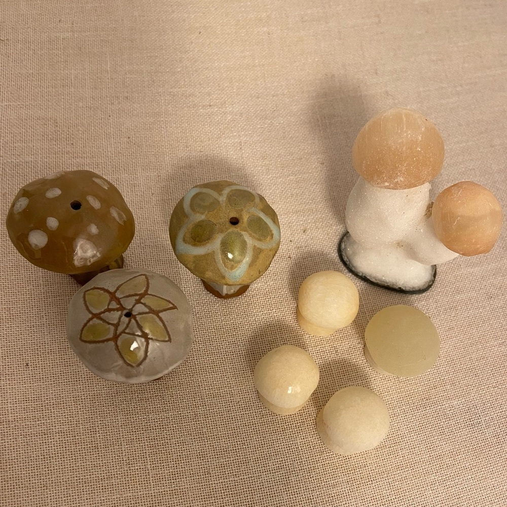 8 vintage mushroom figurine SET stone boho art painted ceramic LOT 70s MCM lot - Picture 16 of 16